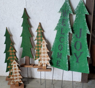 Christmas wood decor by Woodland Creations