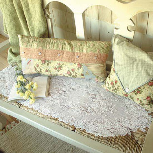 Heritage lace table runner