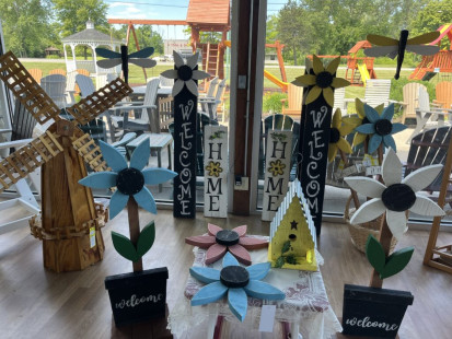 Amish made wooden welcome signs